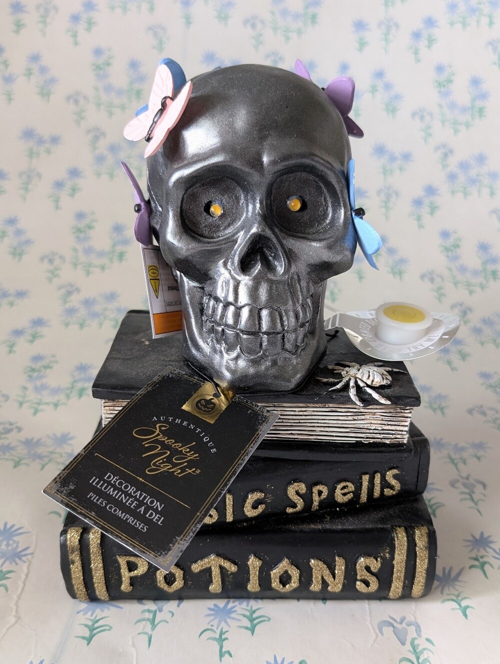 Spooky Night LED Skull w/ Books and Butterflies NEW Halloween Decor Haunted
